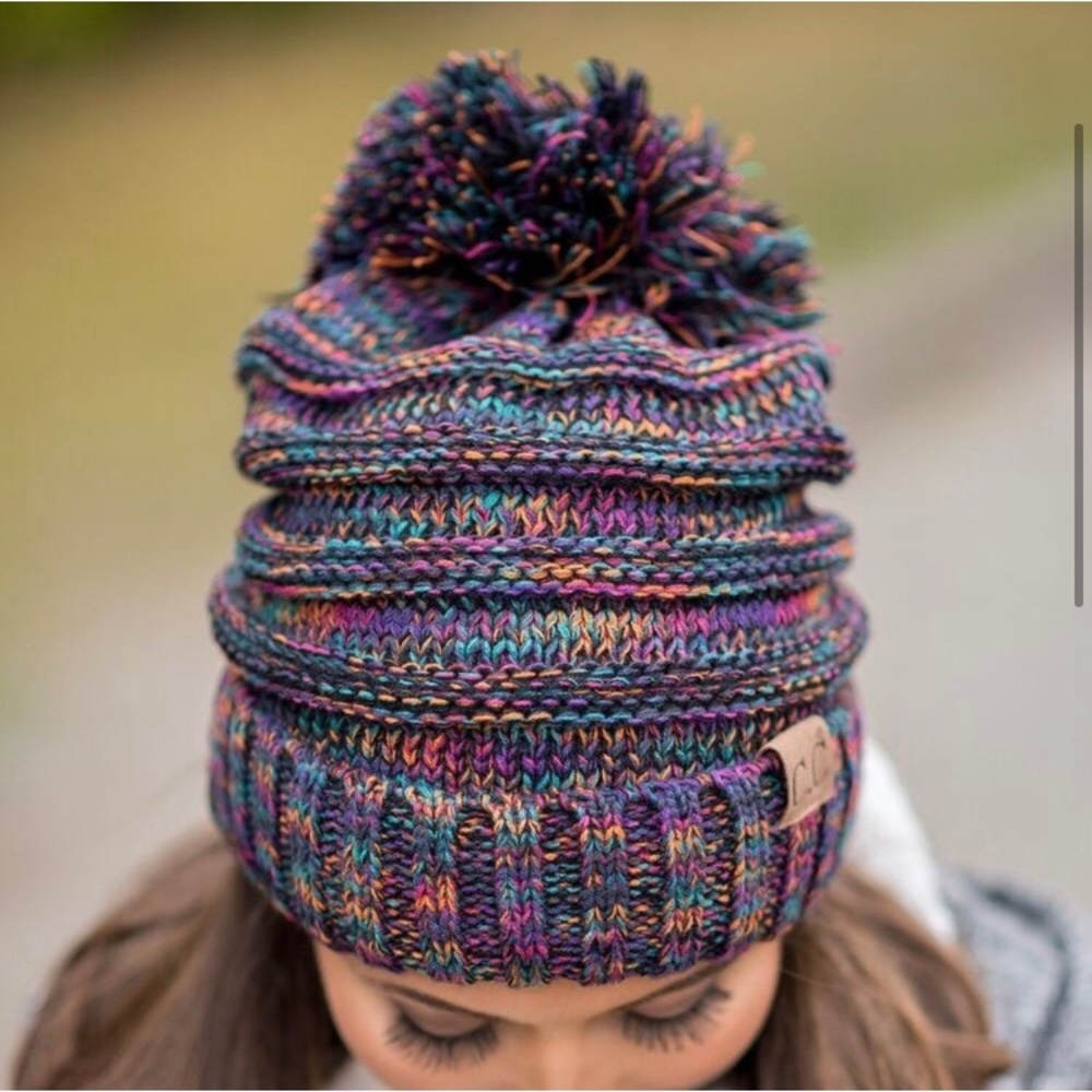 LAST ONE: Women’s oversized slouchy multi color pom pom beanie cute winter hat - Picture 3 of 5